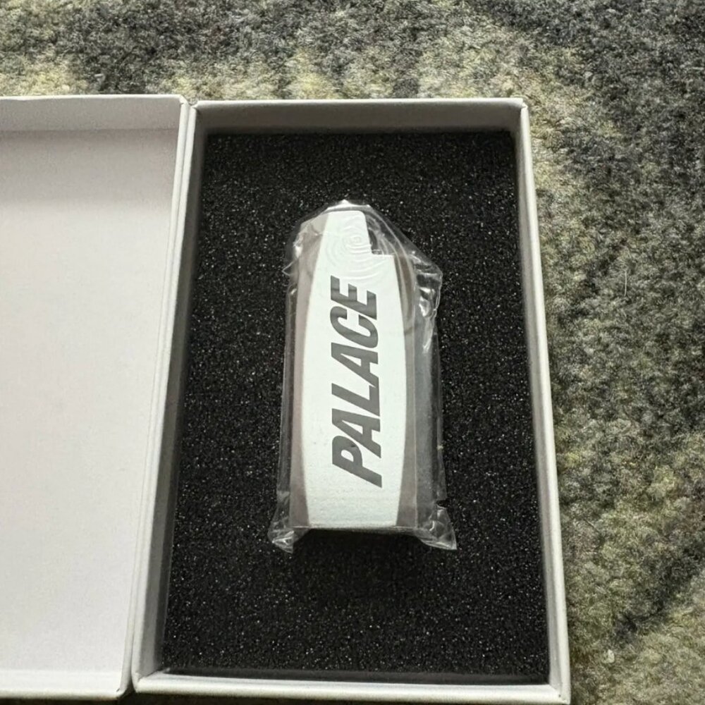 Palace Metal Lighter Case Silver
